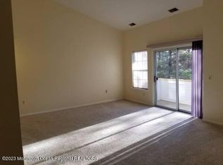 8 Fennec Ct, Tinton Falls, NJ 07753