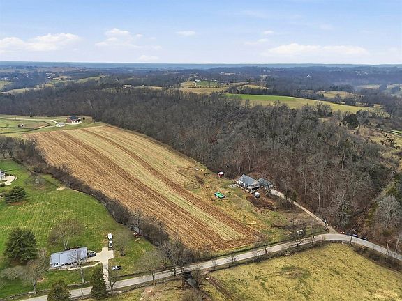 5th image of 251 Holt Ln