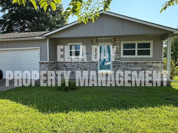 3120 N Applewood Dr