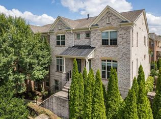 405 Alderwood St, Sandy Springs, GA 30328