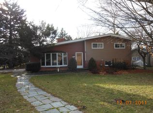2633 Roseland Ave, East Lansing, MI 48823