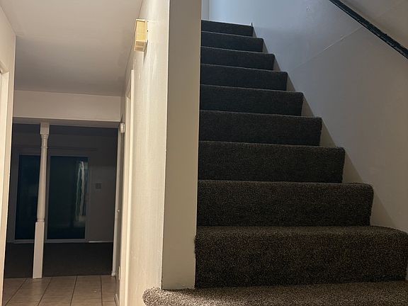 3rd image of 47 Vinway Ct