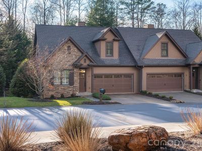 28 Meadow Village Ln, Asheville, NC, 28803