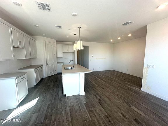 4th image of 765 W Lark Drive