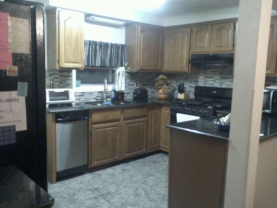1st image of 29896 Elmwood St