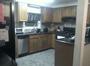 29896 Elmwood St, Garden City, MI 48135