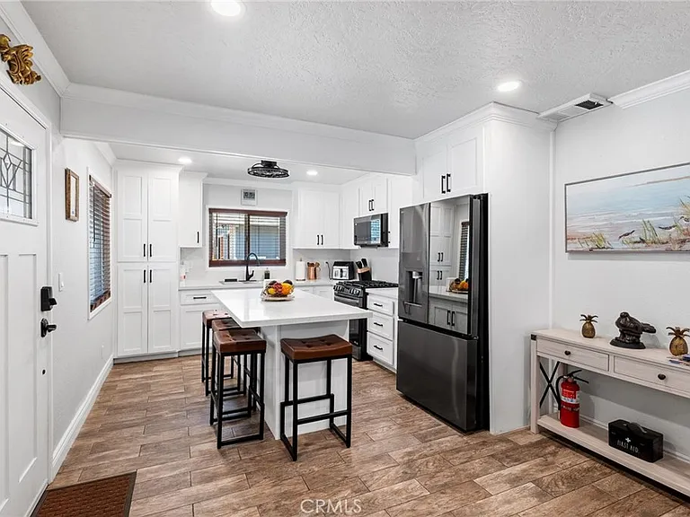 531 Santa Barbara Ave — Photo 10
