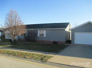 106 Springbrook Rd, Jacksonville, IL 62650