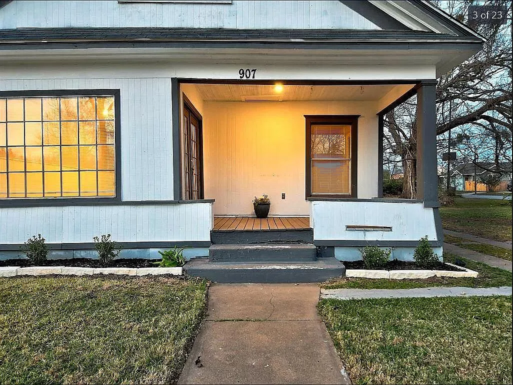 907 W Owings St — Photo 3