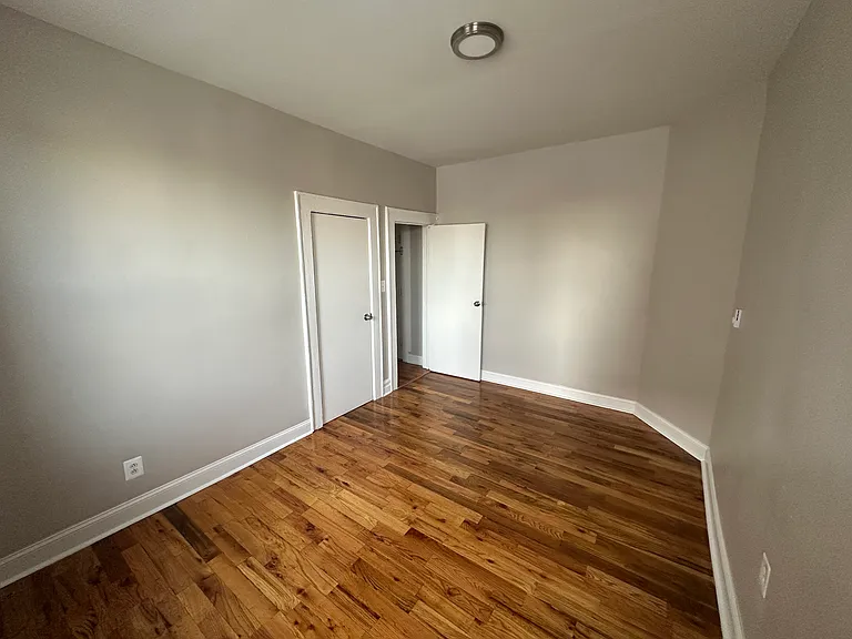 737 Martin Luther King Blvd #14 — Photo 2