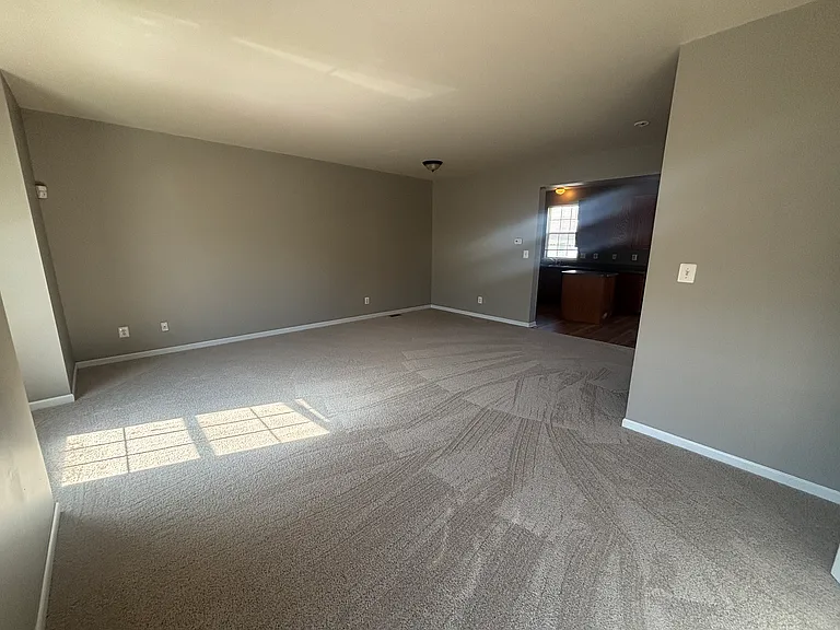 2353 Walnut Bottom Rd — Photo 8