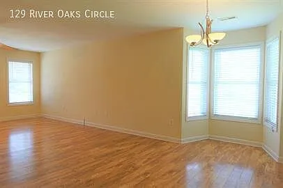 3 bed, 1400 sqft, $1,525 — Photo 3