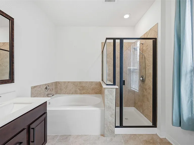 7627 Coral Key Dr — Photo 22