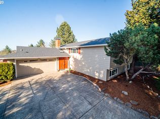 15363 Henrici Rd, Oregon City, OR 97045