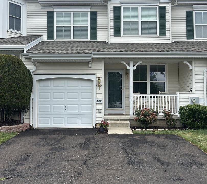 1st image of 229 Coventry Rd