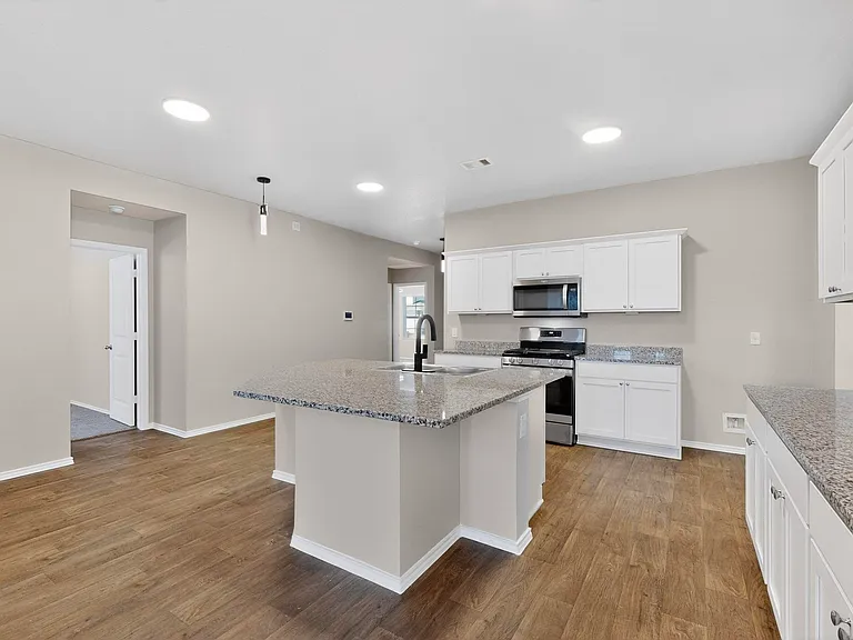 218 Sickle Loop — Photo 11