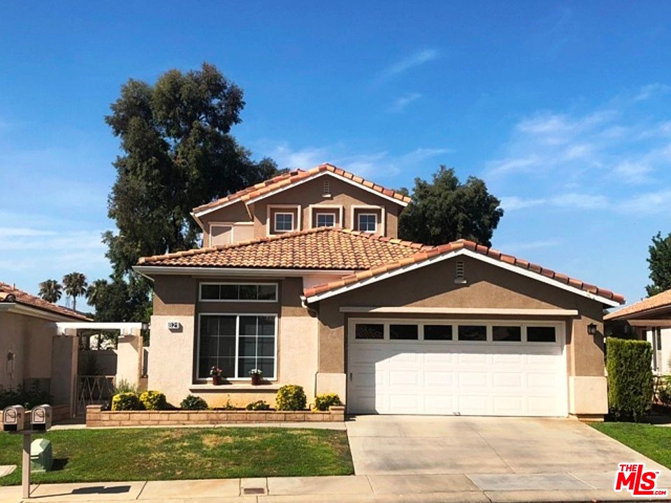 1st image of 821 Twin Hills Dr
