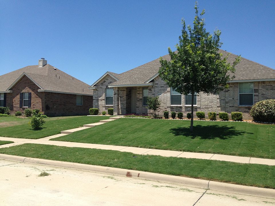 2nd image of 504 Cypress Ct