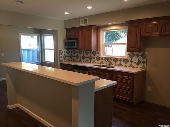 2nd image of 1700 Virginia Ave