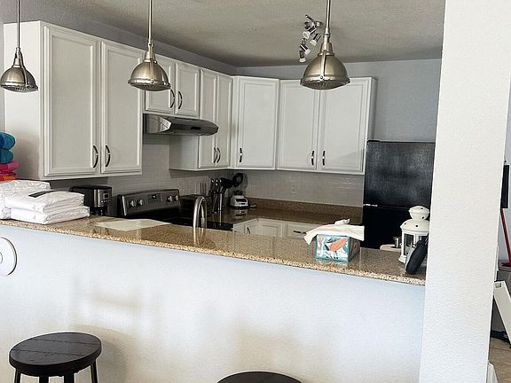 3rd image of 124 Plaza Dr #3401