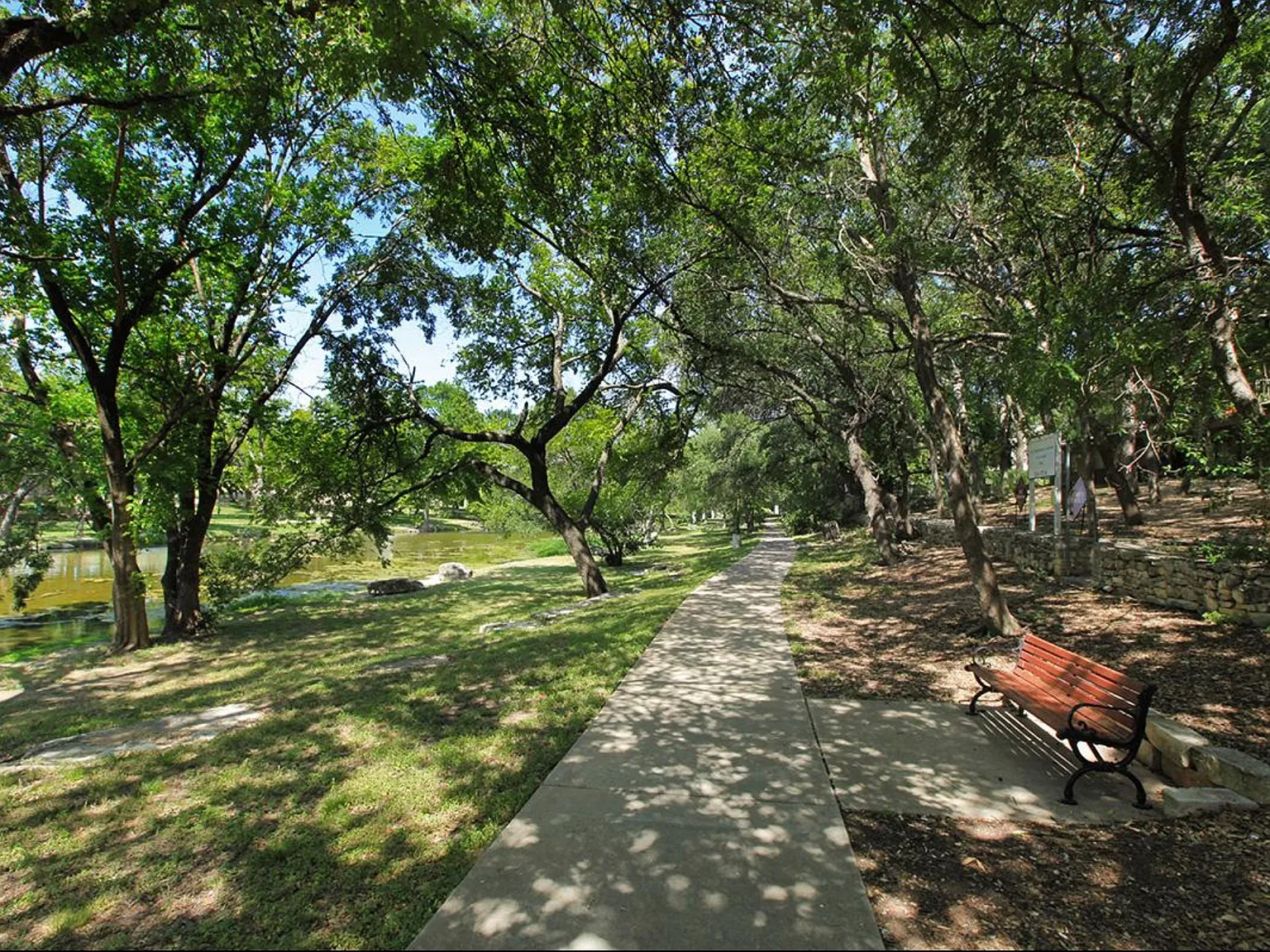 Settlers Landing — Photo 1