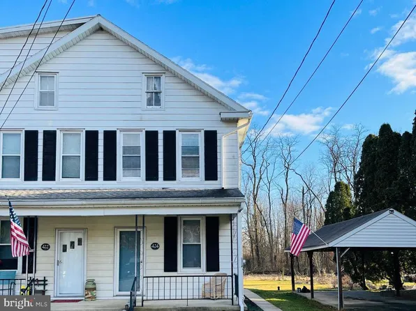 424 W Main Ave, Myerstown, PA 17067