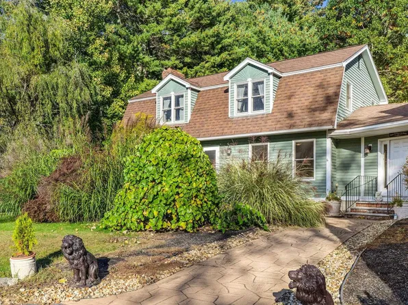 125 N Lowell Rd, Windham, NH 03087