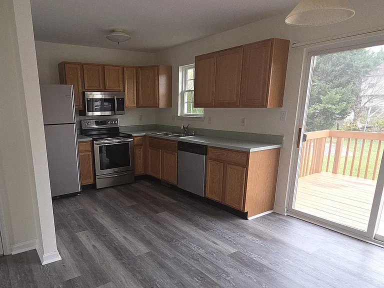 138 Rosie Dr — Photo 11
