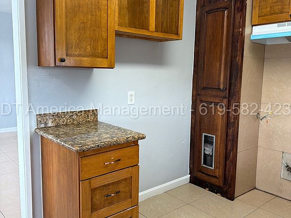 4th image of 4270 48th St #1/2
