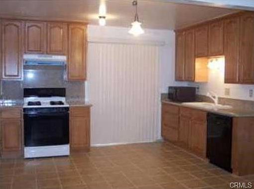 2nd image of 1046 W 185th St