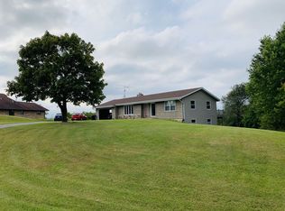 W258S6605 Pheasant Dr, Waukesha, WI 53189