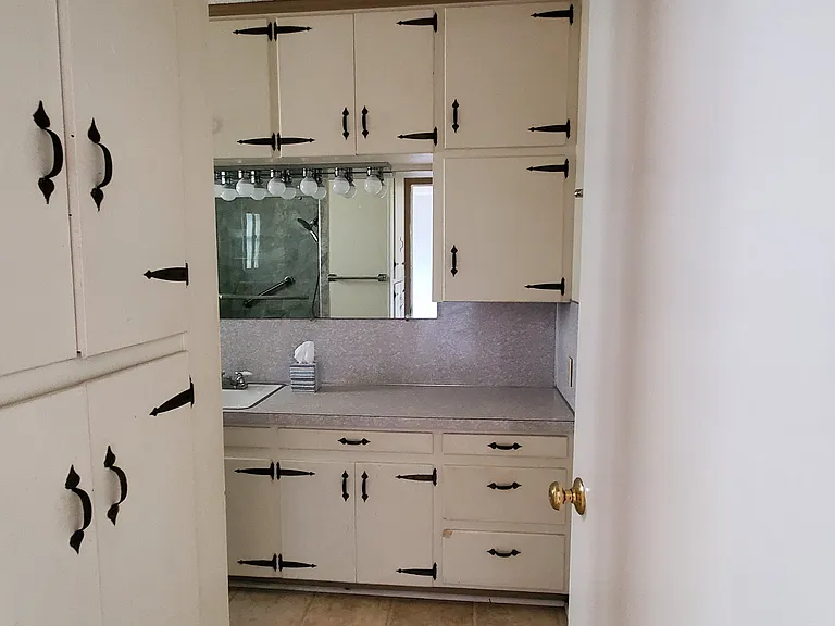 1807 Lakeshore Dr #C — Photo 25