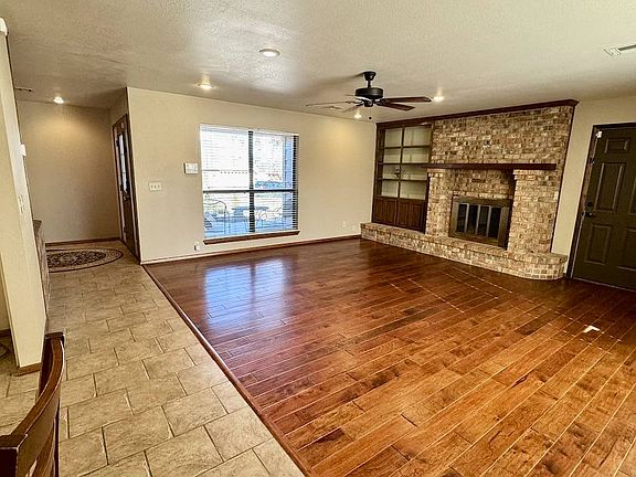 4th image of 510 Lark Dr