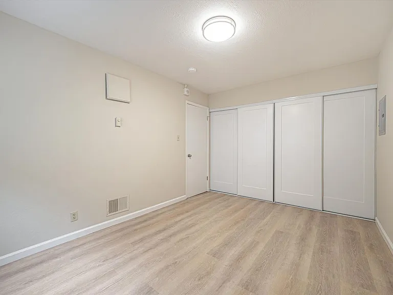 1648 Filbert St — Photo 12