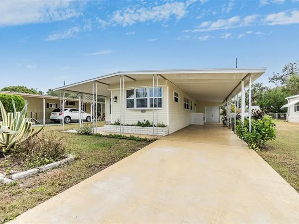 36810 Kay Ave, Zephyrhills, FL 33542