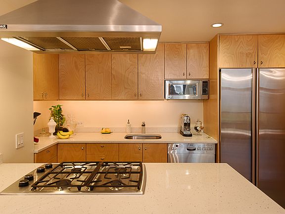 3rd image of 135-145 W 70th St #3H