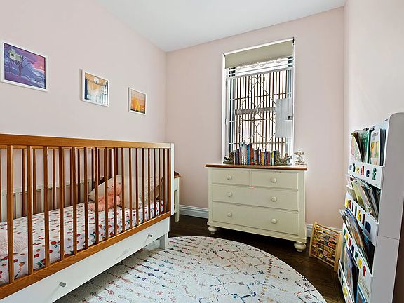 5th image of 155 W 71st St APT 5C