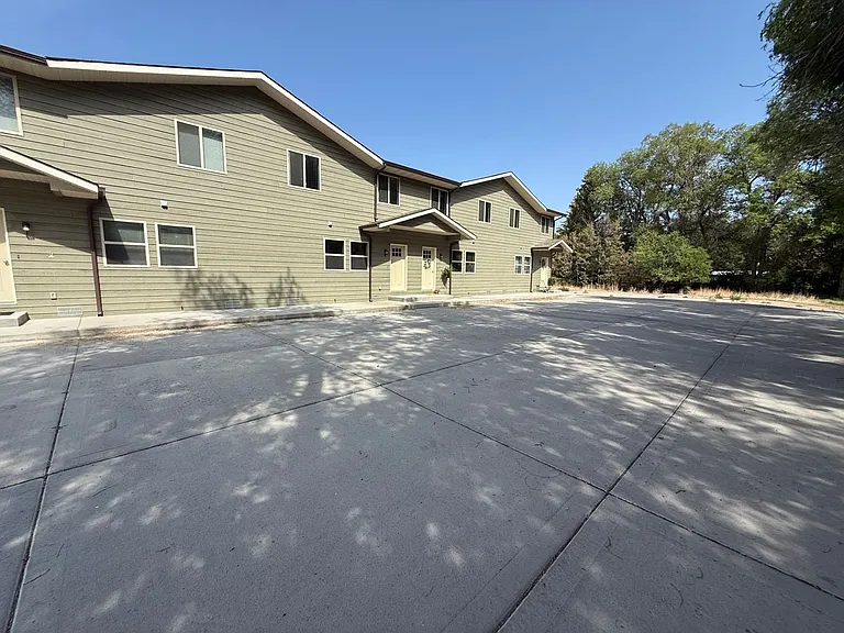418 W Pershing — Photo 49