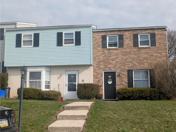 117 Hillcrest Ln #D35, Slatington, PA 18080