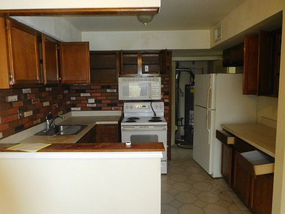 3rd image of 2230 Denton Ct