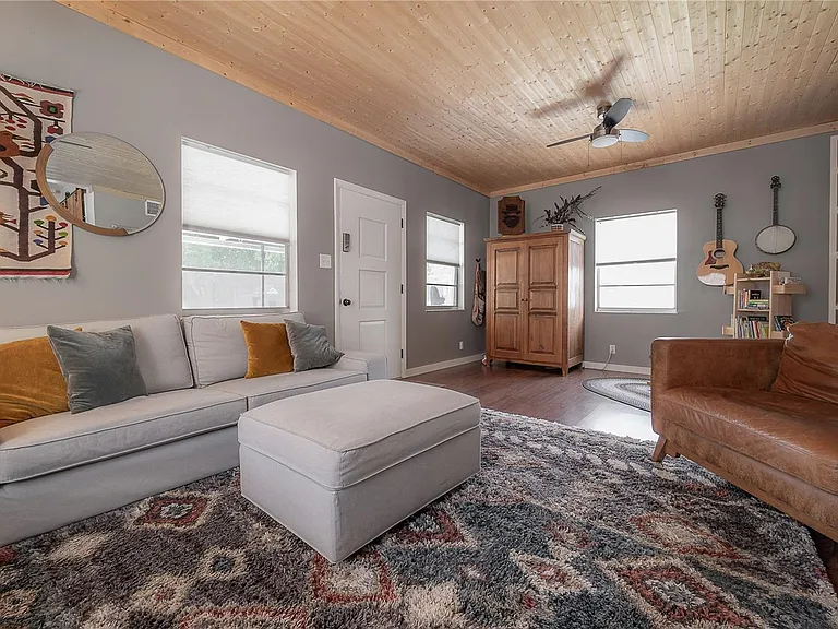 4107 N Seminole Ave — Photo 27