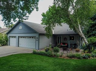 9094 Jensen Ave S, Cottage Grove, MN 55016
