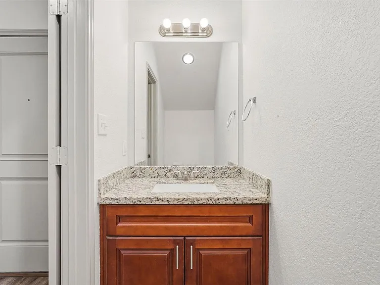 634 Magnolia Bnd — Photo 19