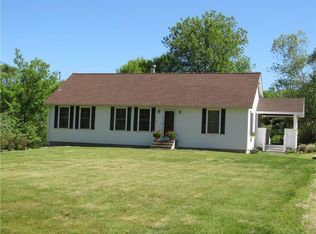 42 Heritage Rd, Putnam, CT 06260