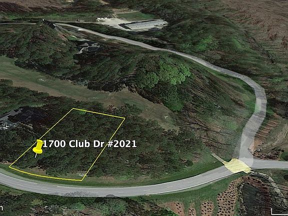 4th image of 1700 Club Dr #2021