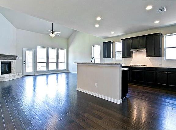 5th image of 3450 Palm Lake Dr