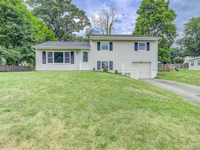 1st image of 50 Birchwood Dr