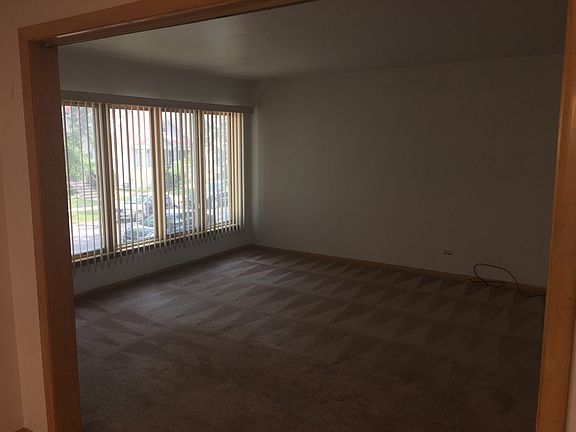5th image of 2930 N 72nd Ct