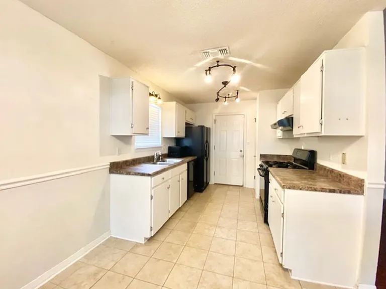 164 Wright Cir — Photo 6