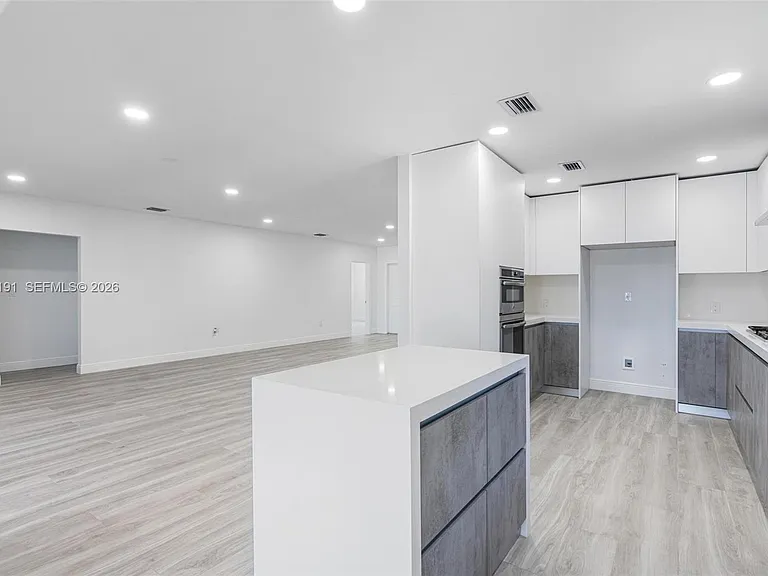 1451 Stillwater Dr — Photo 12